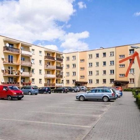 Europa22: Central Tomaszów Mazowiecki Rooms with Secure Parking Exterior photo